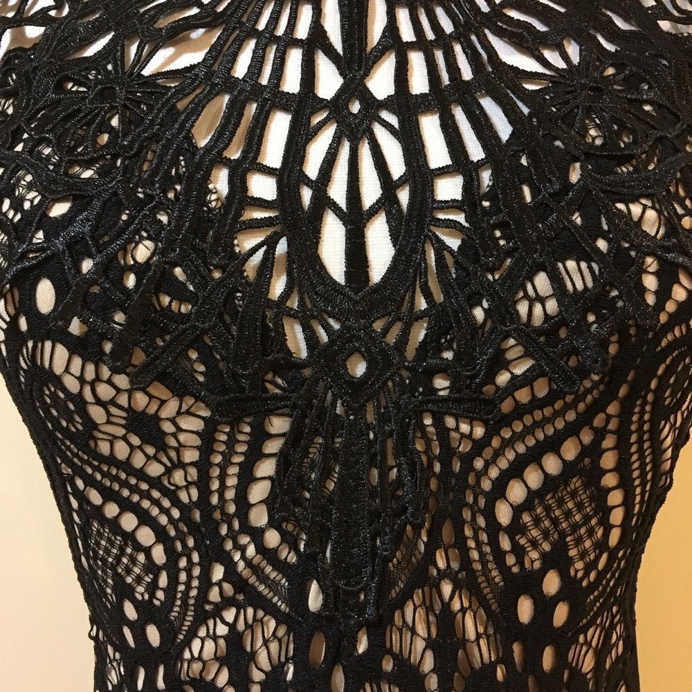 Crochet Lace Open Tie Back Nude Bodycon Dress - Picture 5 of 8